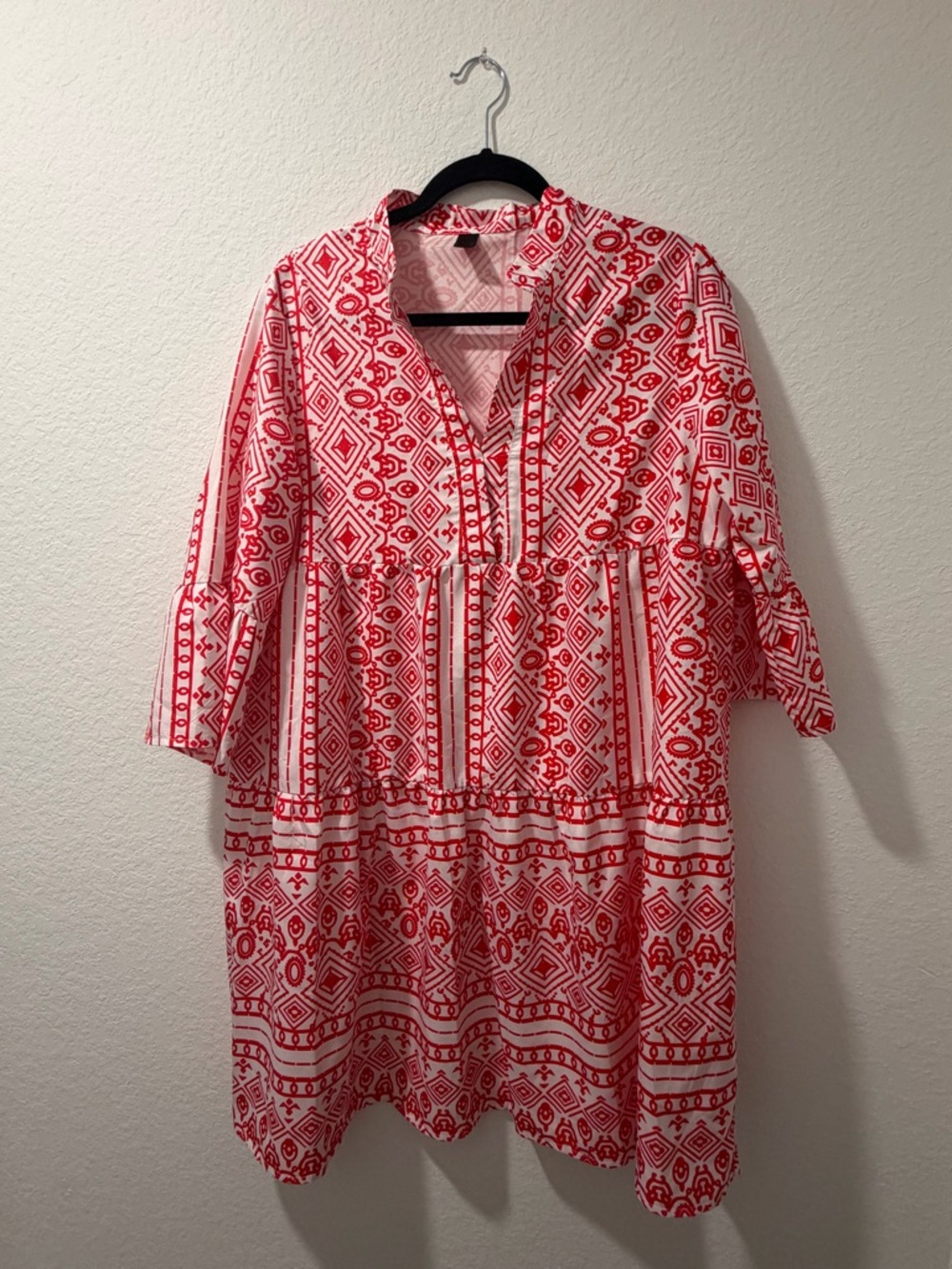 SHEIN White and Red Patterned Tiered Tunic Dress